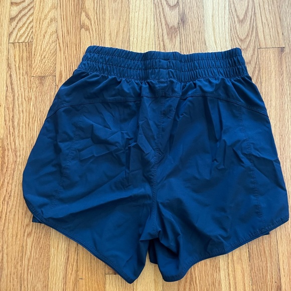 Double layered workout shorts / dark blue - Picture 2 of 4